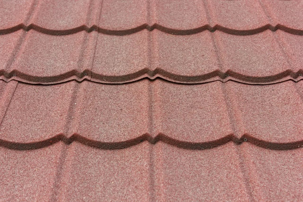 Stone coated steel roofing tiles with textured finish