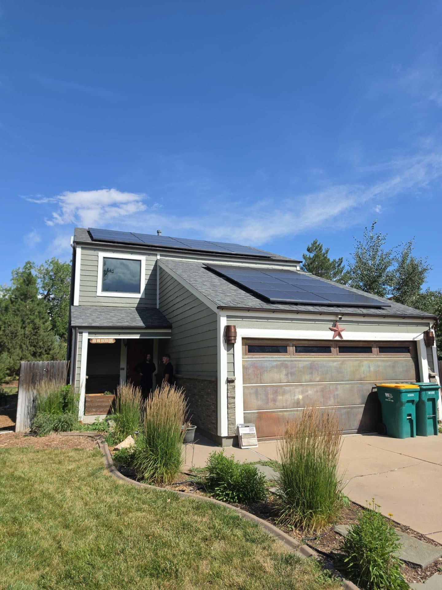 Before photo of home in Aurora, CO prior to James Hardie siding installation.